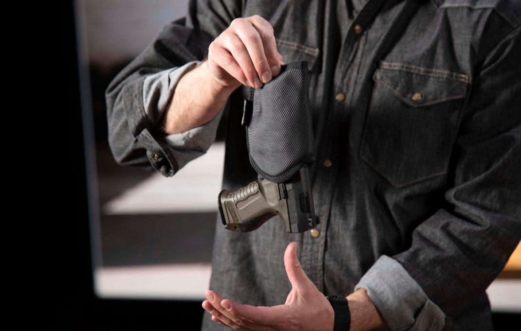 TecGrip Formlok Holdng a firearm